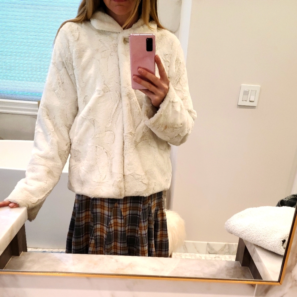 JET by John Eshaya faux fur coat